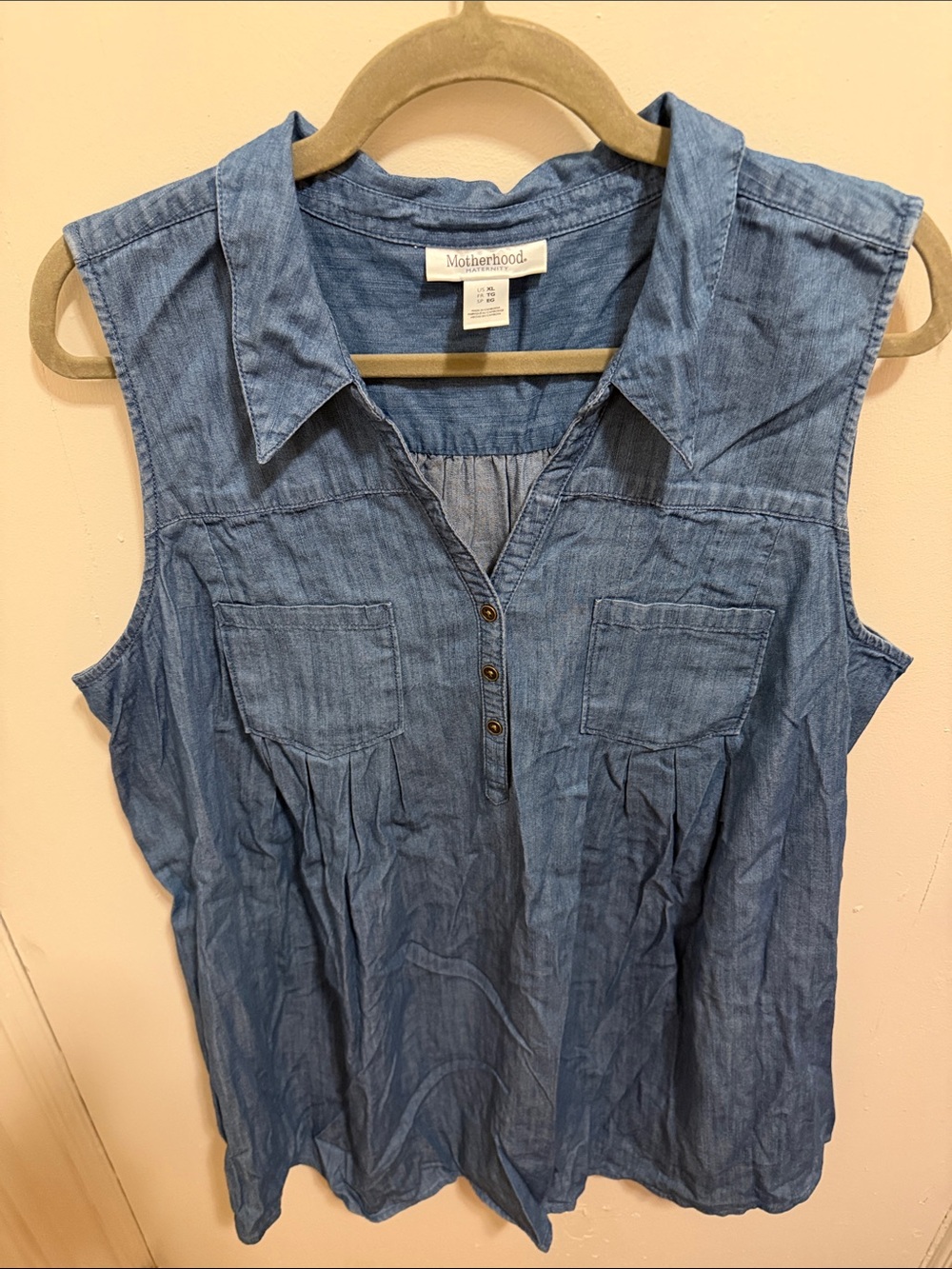 Motherhood Sleeveless Chambray Maternity Top in Light Blue